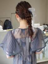 トナリ(tonari)&nbsp;お呼ばれヘアセット 編みこみポニーテール【鹿児島中央】