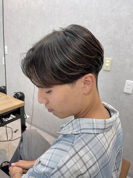 ジーナ 天神(Zina) センターパート/ニュアンスパーマ/フェザーパーマ