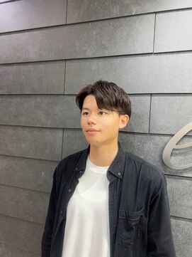 エント(ent) 明るめブラウン×センターパート