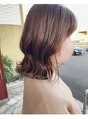 透明感ベージュ