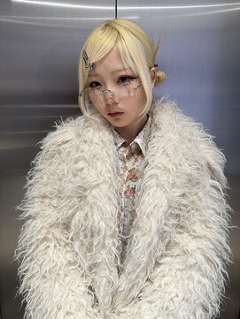 リリック(LYLICK) ブロンドカラー