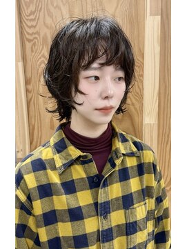 イン(in.) くせっ毛風パーマ/ウルフヘア