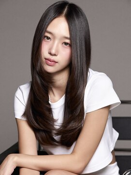 キヴィ(kivi) 艶黒髪ストレートロング 自然な縮毛矯正×うねり改善