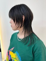 セルン(cerne) ウルフショートレイヤークラゲヘアハッシュカットウルフ黒髪