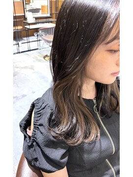 リリアーナ(LILIANA) インナーカラー デザインカラー ブリーチ