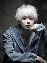 シン(syn)&nbsp;ホワイトブロンド　ショートウルフ