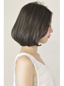 ゴッソ(gosso) ふんわり×前下がりボブ