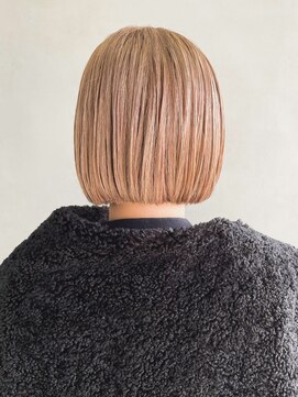 テトヘアー(teto hair) 切りっぱなし・ワンレン・ミニボブ ・ブロンド・ミルクティー