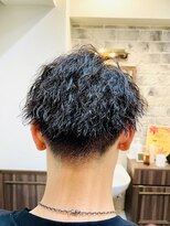 ミリオンバックス 上野(Million Bucks)&nbsp;韓国マッシュ/ダークアッシュ/ニュアンスパーマ/スペインカール