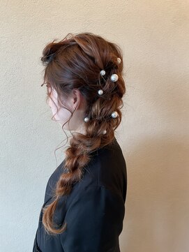 アンベリール(embellir) ヘアセット　編み下ろし