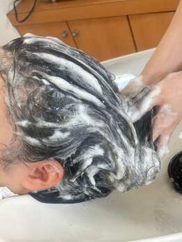 ルカ(RUKA)の写真/極上の癒し空間で、頭皮から美しく健康的な美髪へ導きます。思わず眠ってしまう至福のひと時を…。