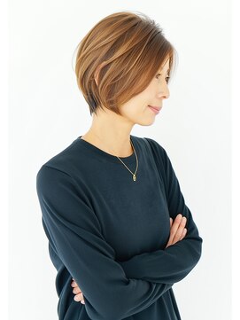 ザ デイ 銀座(The Day) ハイライト入りのベージュブラウン×首キレイショート