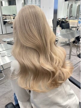 サンクマーケット 渋谷(cinq MARKET) 渋谷ミルクティーベージュハイトーンカラーヘーゼルベージュ韓国