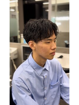 クロムトウキョウ ザ バーバー ネオン 新宿店(CHROM TOKYO the Barber ne/on) ニュアンスパーマ/ショートセンターパート
