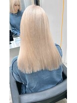 ウキ(uki)&nbsp;ホワイト　髪質改善