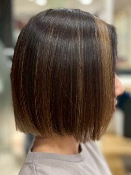 ヘアークリアー 春日部 ナチュラルストレートボブ インナーカラー 切りっぱなしボブ