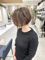 stair : case ginza7【ステアケース】 大人かわいいナチュラルハイライトベージュ白髪ぼかしショート