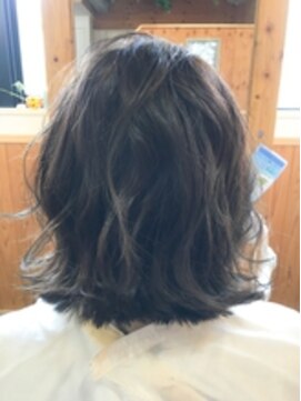 ララテラス(LaLa Terrace) ～LaLa Terrace流～外ハネ切りっぱなしボブ×ブルージュ