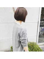 デフィー(DEFY) 前下がりのレイヤーボブ