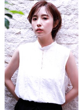 シック(Chic) ウルフマッシュ ブルーグレージュ カーキアッシュショートウルフ