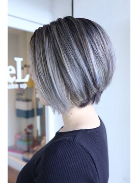 シエル ヘアーメイクアップ(CieL hair make up) #バレイヤージュ　#エアタッチ　#ホワイトカラー#ショートカット