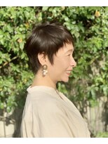 アクアマリン8810 ハチハチイチゼロ(AQUA MARINE 8810) ペールベージュセクションカラーグラデーションカラー外ハネボブ