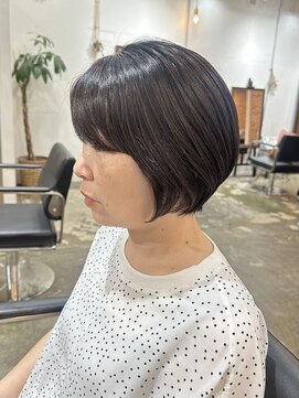 ヴィップルーム(viproom) マッシュショート/アッシュカラー/シースルバング/大人ボブ