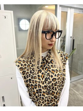 ジーナ オモテサンドウ(XENA) ケアブリーチ×ハイトーン×ハイライト(表参道)