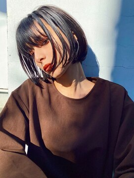 サンプラス(san+) 【マユコ】ストレートボブ耳かけミニボブ地毛風暗髪ブルージュ
