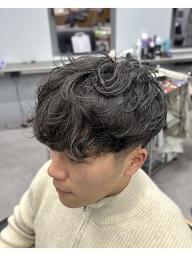 アイコン ブルー メンズ(I-CON #blue MEN'S) 癖毛風パーマ×テーパーフェード【池袋フェード】