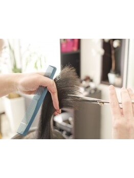 髪質や骨格に合わせて似合わせショートをご提案！再現性の高いカット技術で、毎日のお手入れのしやすさも◎