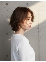 ソラ(sora)&nbsp;風に靡くソフトウルフ　大人ショート