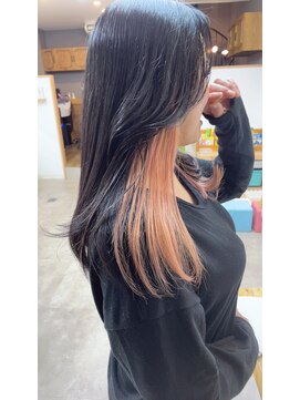 オリビアヘアー(OLIVIA HAIR) インナーピンクベージュで華やかに