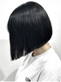 前下がりボブで叶える大人かわいいスタイル