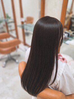 美容室サラサ 山鼻店の写真/髪質に合わせて柔らかい質感へ◎熱ダメージを抑える縮毛矯正で理想のストレートを叶えます♪