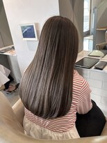 ルトワ(Lutowa)&nbsp;ロングヘア×シナモンベージュカラー