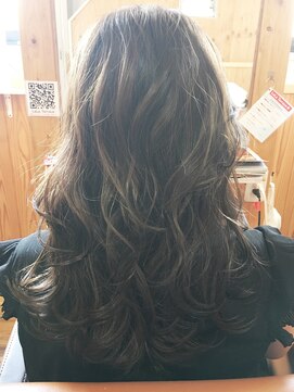 ララテラス(LaLa Terrace) マーメイドアッシュグレー×無造作ルーズウェーブ