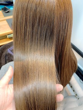 イーラ(era) 《era》ブリーチなし ツヤ艶 シルキーグレージュ みわ