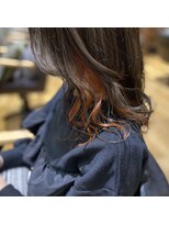 ウルム 蕨西口(ULUM)&nbsp;【落合優香】イヤーリング×オレンジ