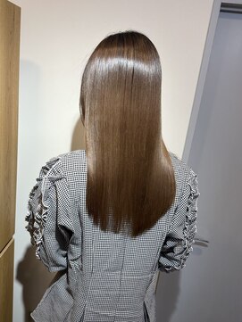 イオエ(ioe) イメチェン/外ハネボブ/ワイドバング/ブルーブラック/美髪