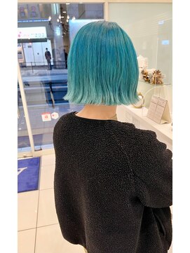 アッシュ 武蔵小金井店(Ash) きりっぱボブ ターコイズブルー
