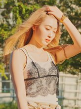 サンディーズ(Sandees) 大人かっこいいハイトーンベージュ