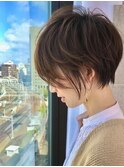美髪シアーカラーピンクブラウンショートカット切りっぱなしボブ