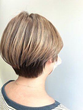 クロト(Clotho) ダブルカラー/イヤリングカラーインナーカラーブリーチ白髪染め