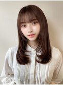 大人可愛い薄めぱっつん前髪小顔顔周りミディアムレイヤーカット