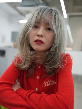 テンション(tension) ダブルブリーチカラーレイヤーカット札幌大通バスセンター駅