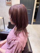 ネリ(NERi)&nbsp;抜け感たっぷり☆ウルフレイヤー×ピンクベージュ