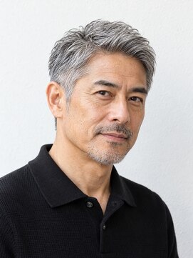 リトーン バイ ユイマァル(RE:TONE by YUIMARL) 大人メンズサロン★岡山30代40代50代★グレイヘア★刈り上げ