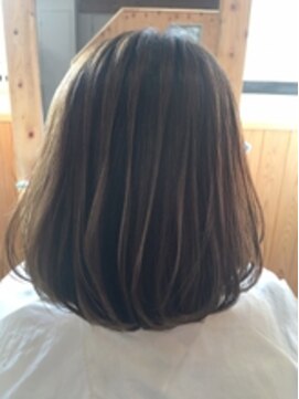 ララテラス(LaLa Terrace) ～LaLa Terrace流～ワンレンボブ×ハイベージュ