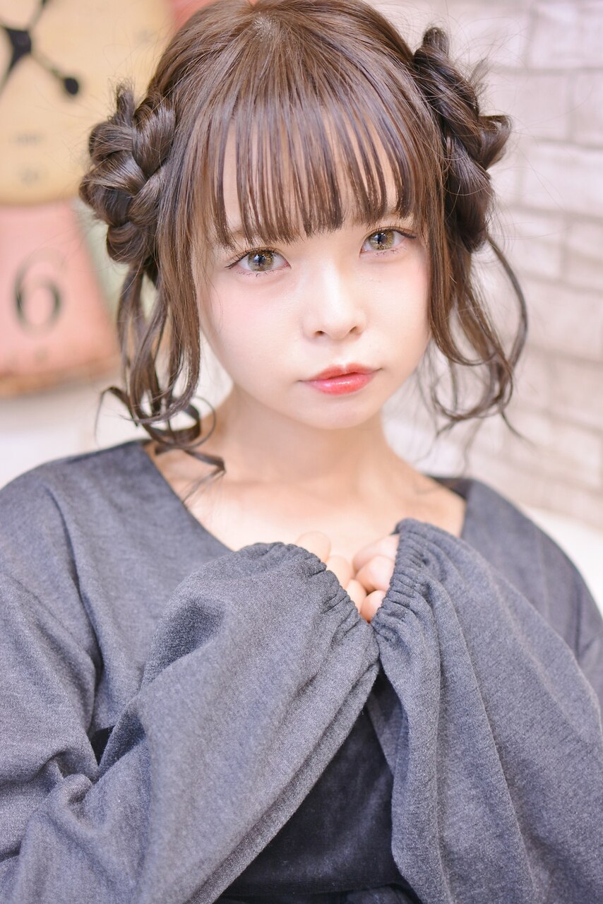 ミディアムの編みこみツインテール【メイズ東中野・鍛原志行